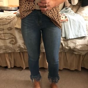 Frayed bottom crop jeans